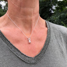 Load image into Gallery viewer, Hare Necklace