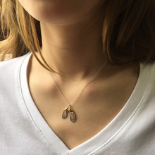 Load image into Gallery viewer, Sycamore Necklace.
